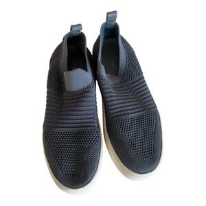 J/Slides NYC Gray Mesh Platform Slip On Sneakers Size 6.5